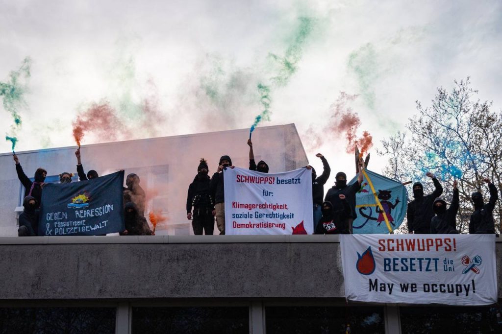 occupazione scuole europa clima